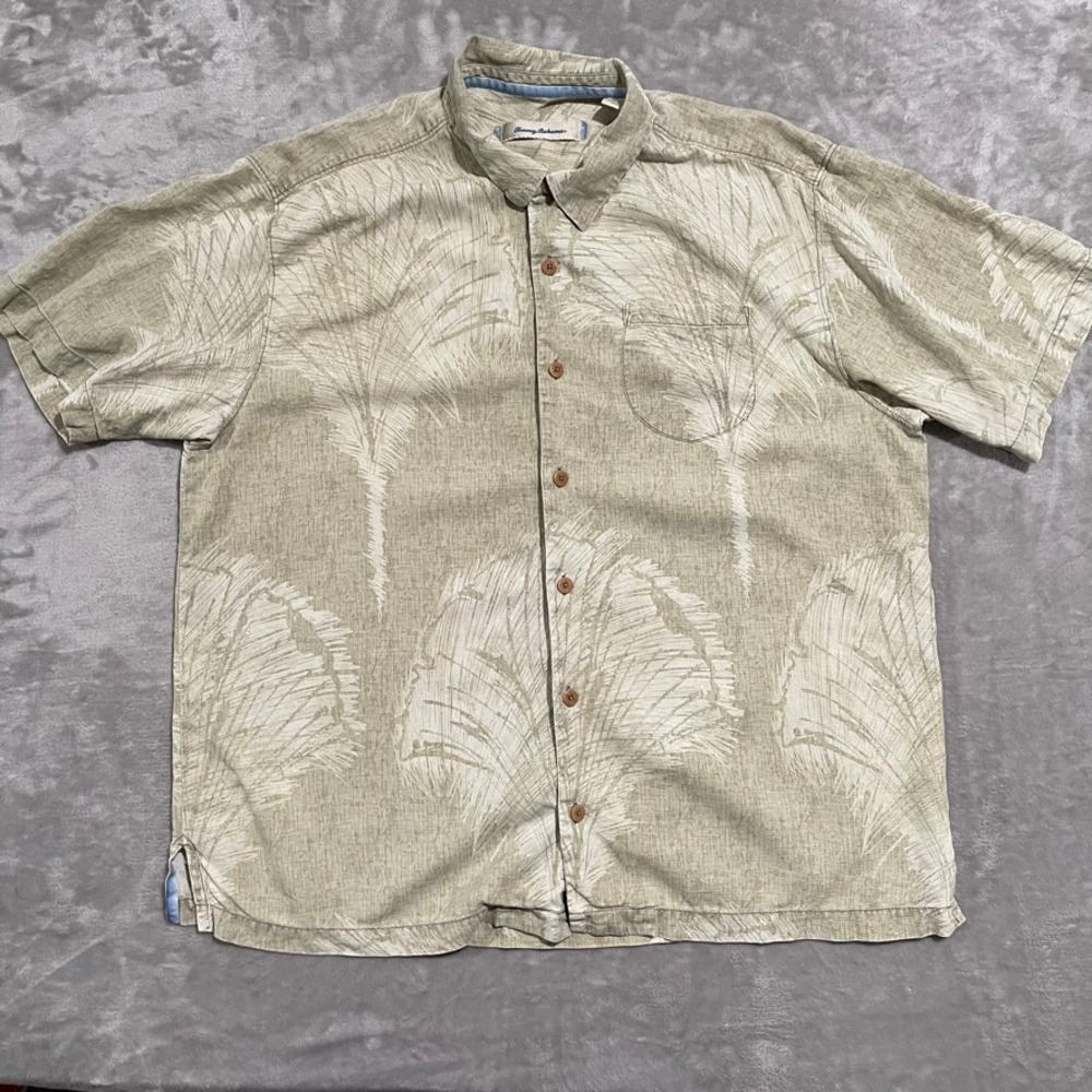 Tommy Bahama Shirt Mens XL Green Silk Hawaiian Beach Camp Casual